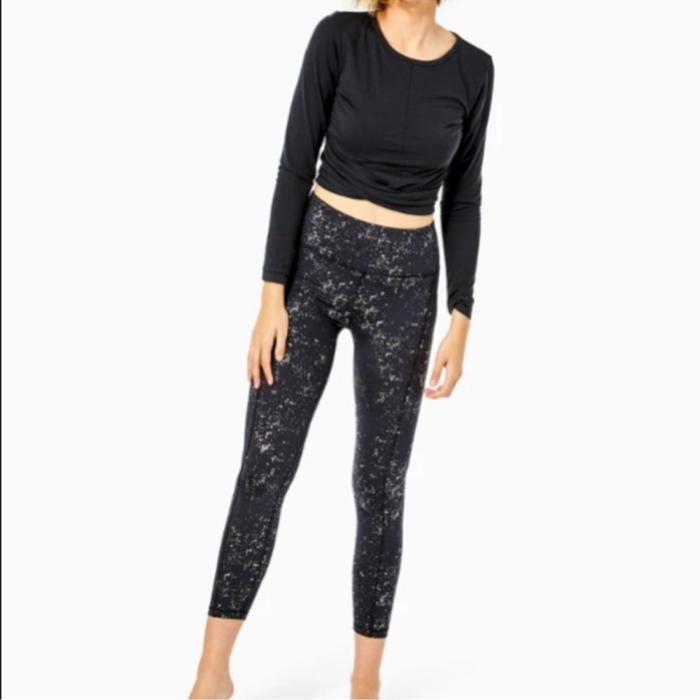 Lilly Pulitzer Luxletic Black Leggings with Gold and Silver Speckles size XS